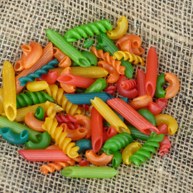 Rainbow chews for mice and rats